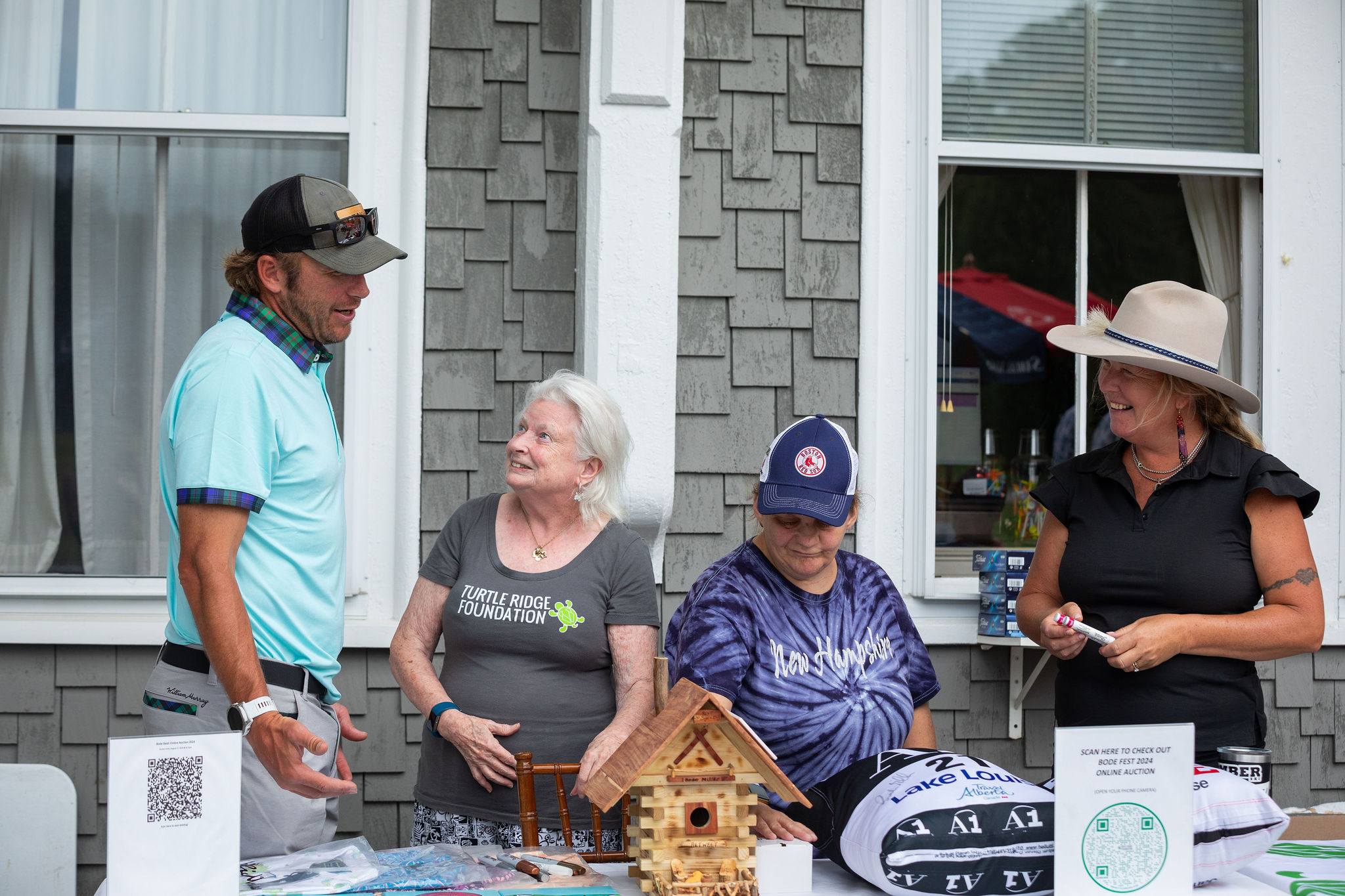 Bode Miller and sister<br />
kyla Miller at<br />
maplewood Golf Resort for Bode Bash fundraising golf tournament